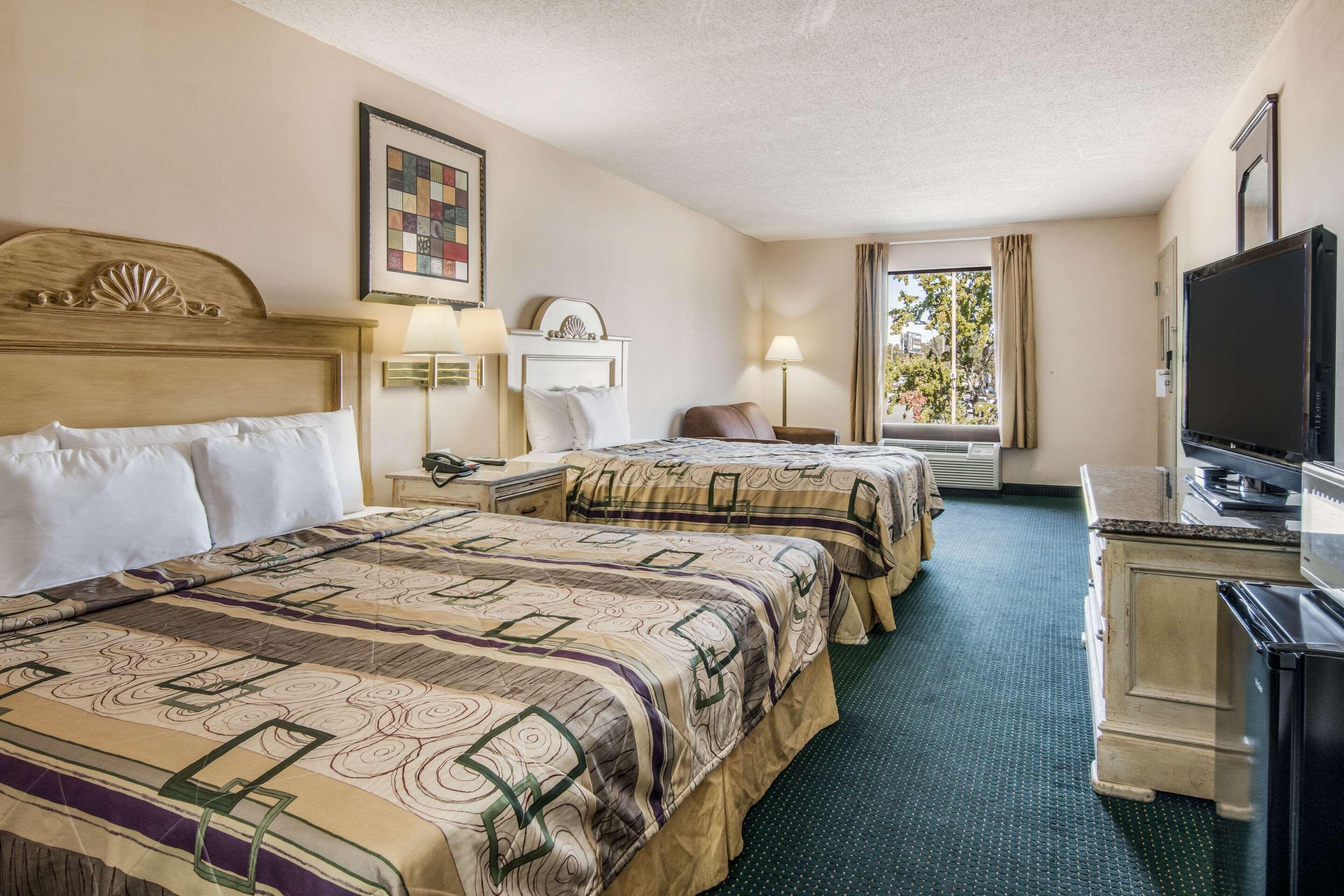 Rodeway Inn & Suites Dublin Kültér fotó